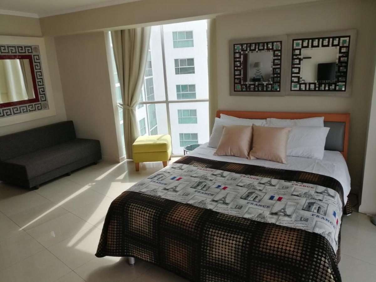 Puerto Santa Ana Apartment