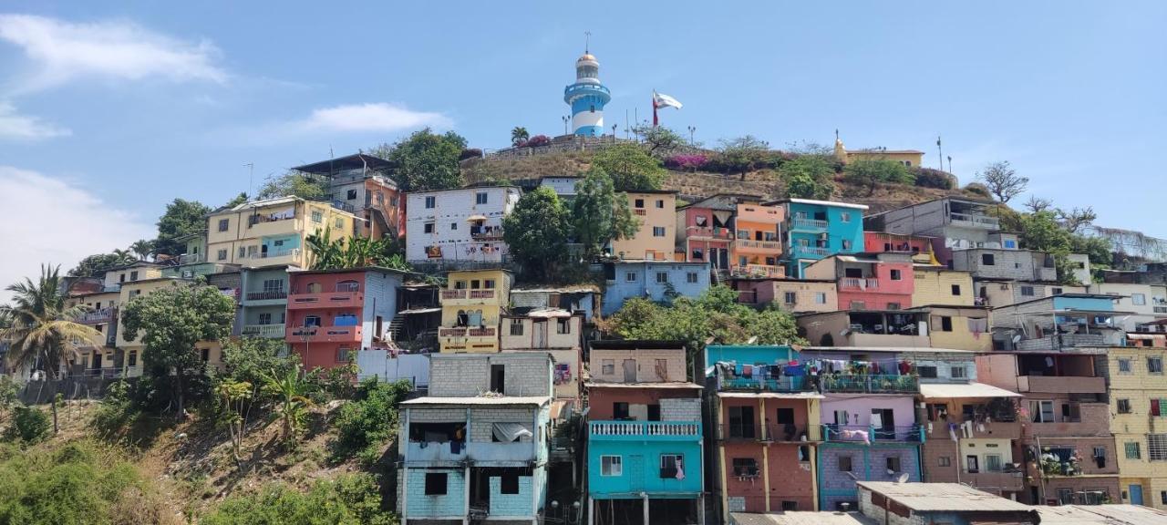 Puerto Santa Ana * Guayaquil