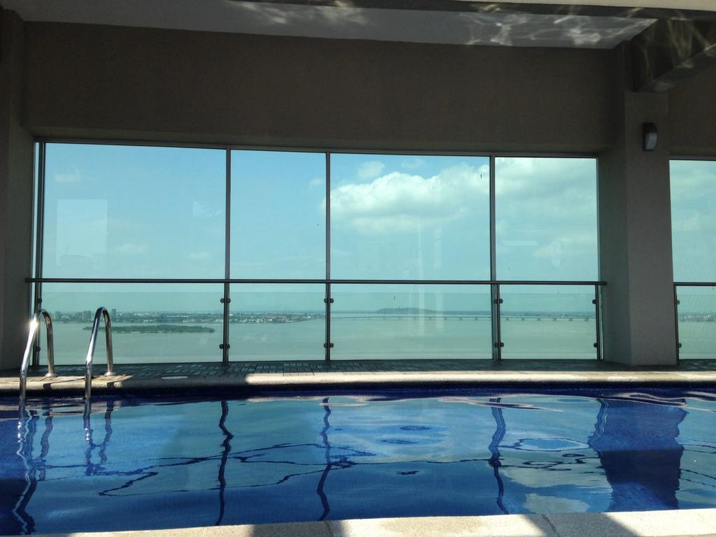 Puerto Santa Ana * Guayaquil